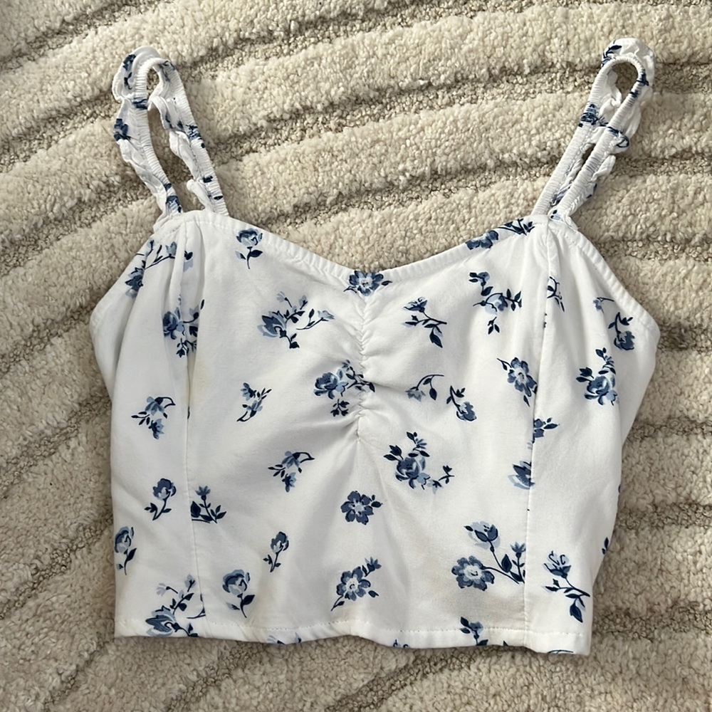 blue floral hollister crop top